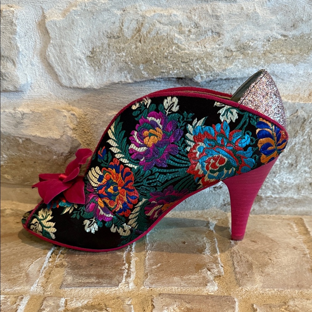Poetic License Floral tapestry with sparkle Heels